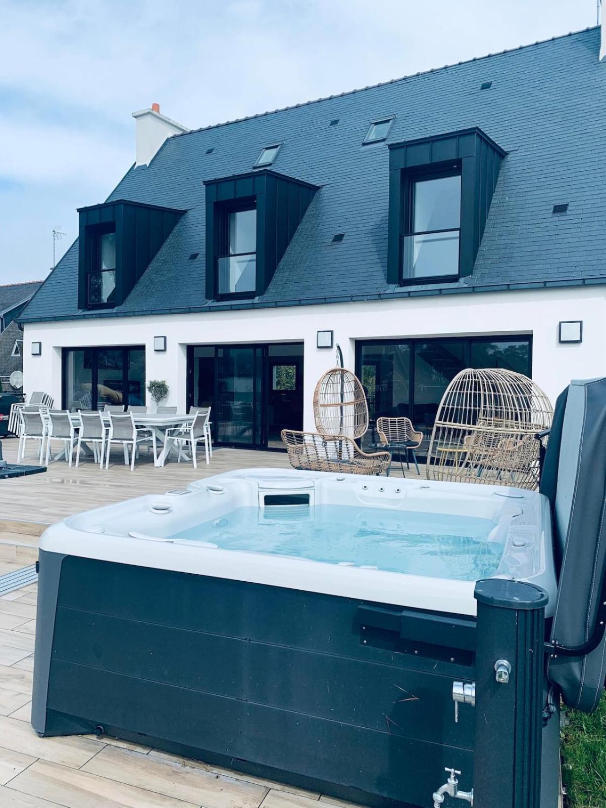 Superbe Villa Tout Confort Avec Piscine Chauffee Er Couverte Et Spa A 2 Pas De La Plage Фуенан Екстер'єр фото